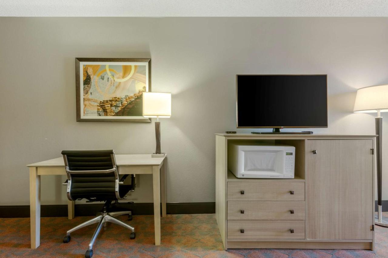 Best Western Pecos Inn Артижа Экстерьер фото