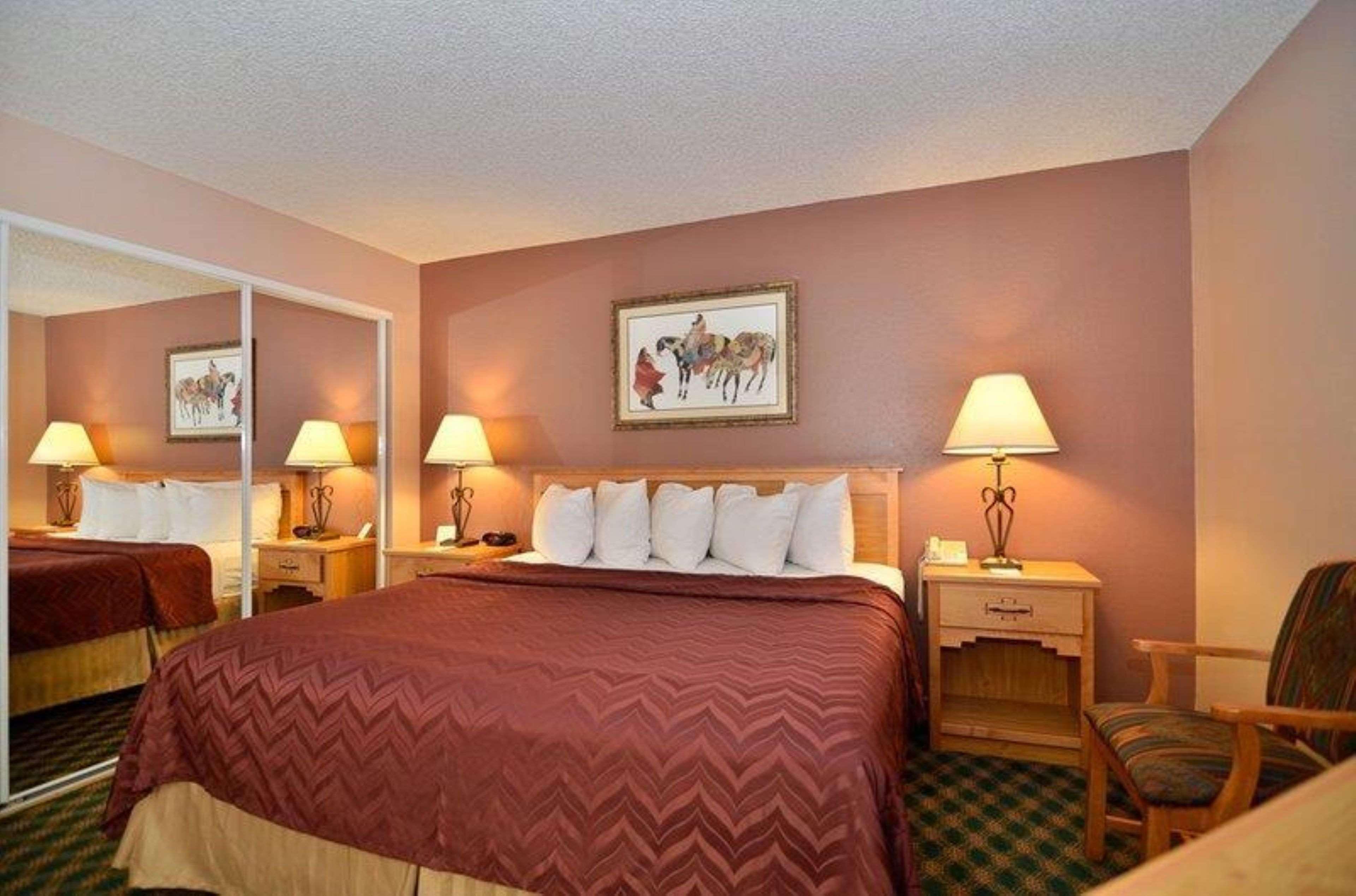 Best Western Pecos Inn Артижа Экстерьер фото
