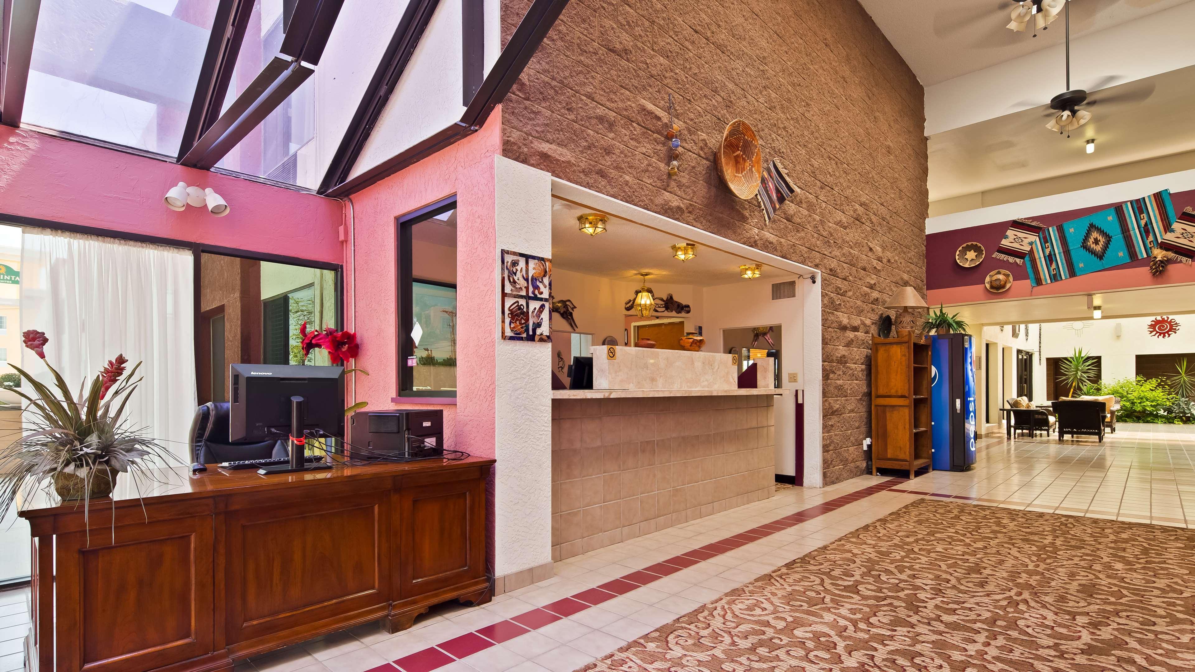 Best Western Pecos Inn Артижа Экстерьер фото