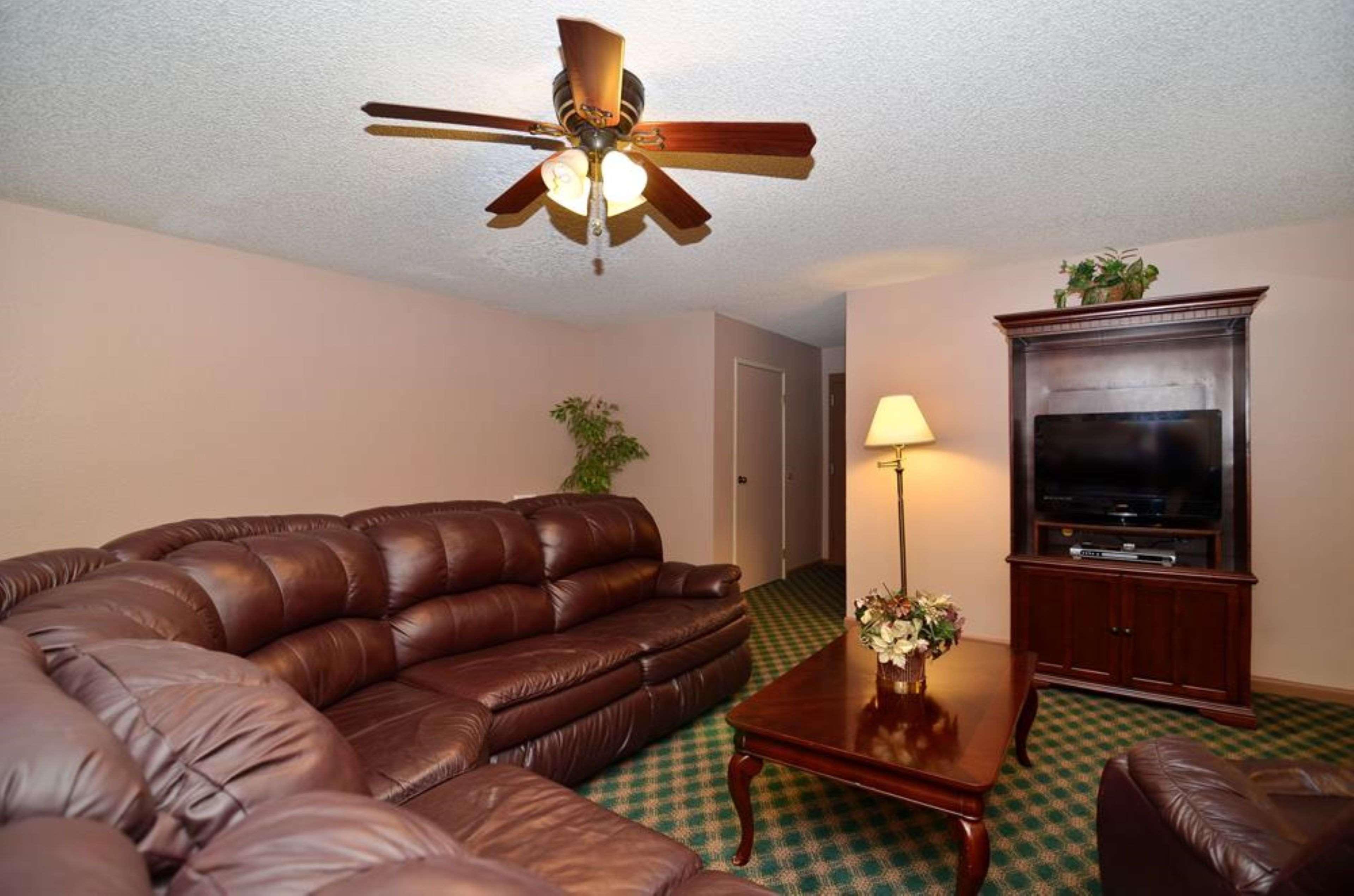 Best Western Pecos Inn Артижа Экстерьер фото